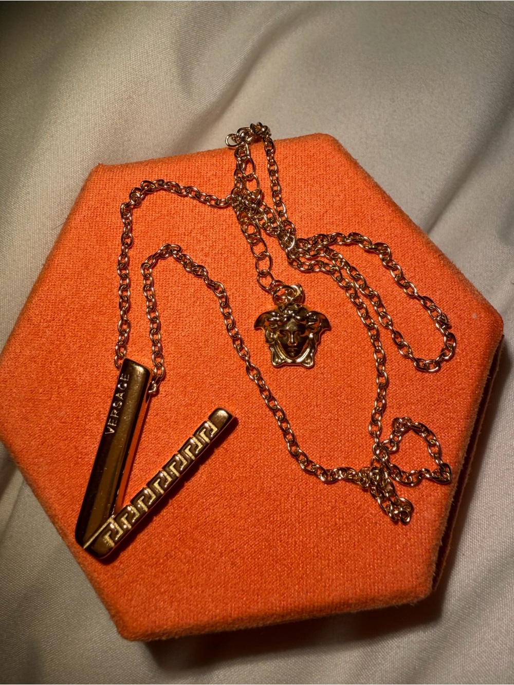 Versace Gold V-Logo Pendant Necklace Medusa charm - Picture 2 of 3